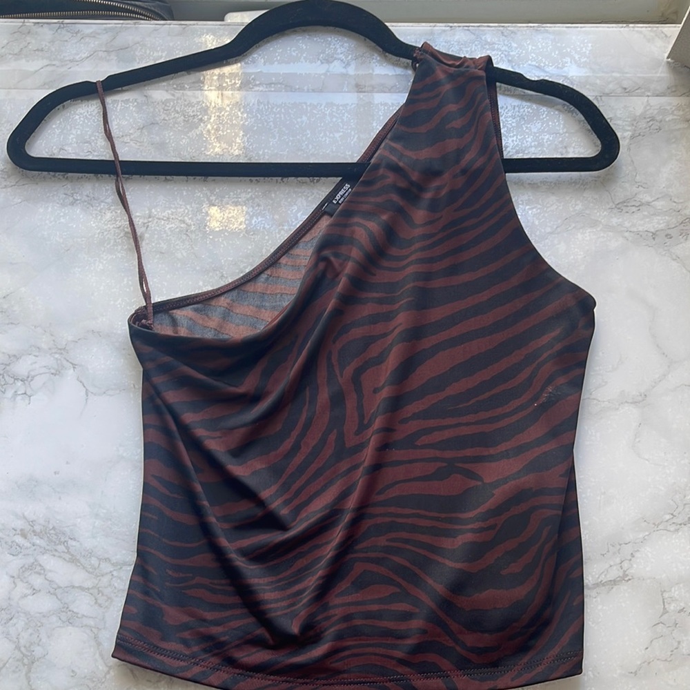 Express one shoulder top